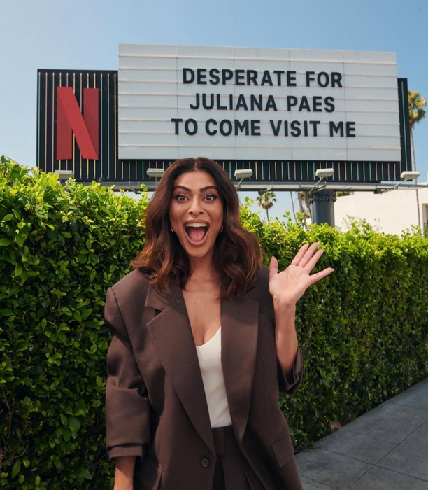O mai ții minte pe Karla din Clona?! Cum arată și cu ce se ocupă Juliana Paes la 46 de ani
