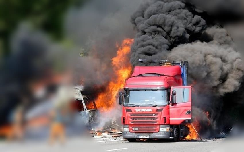 Un camion românesc a luat foc în Germania