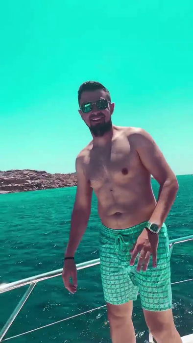 Alin Cocoș nu ratează  vacanțele de vis (sursa foto Instagram)