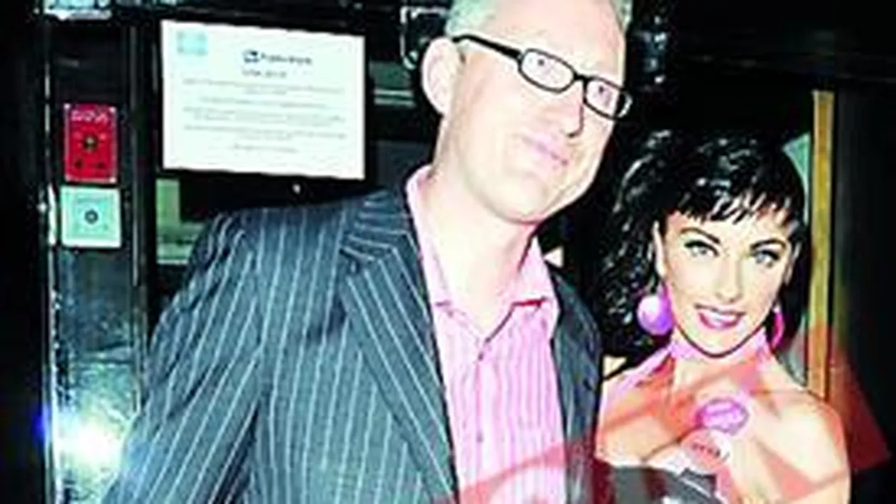 Au dat petrecere de logodna