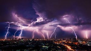 Vine potopul în România! ANM anunță 13 ore de haos meteorologic