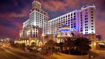 Andreea Marin si Stefan Banica au avut activitati neasteptate in Dubai! Afla cum isi petrec cei doi timpul in Emirate!