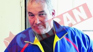 Antrenor acuzat ca bate sportivele
