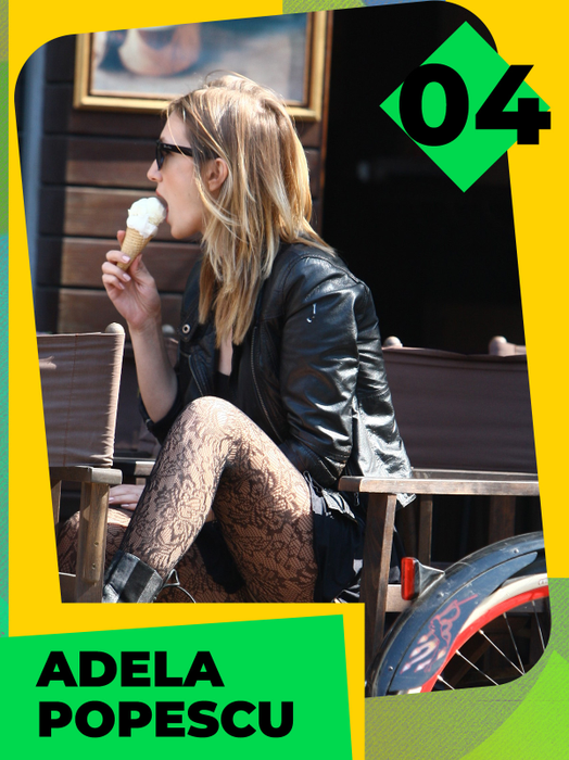 TOP 30 sexy vedete care au făcut show cu frișcă și cu înghețată! Antonia, Delia și Babs nu s-au putut abține! Avem 100 de fotografii de colecție!