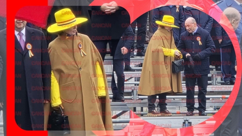 Cine e doamna cu pălărie galbenă, de la parada de 1 Decembrie? Ținută deosebită de Ziua Națională | EXCLUSIV