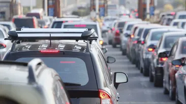 Restricţii de trafic pe autostrada A1 pe sensul Bucureşti către Piteşti, pentru lucrări