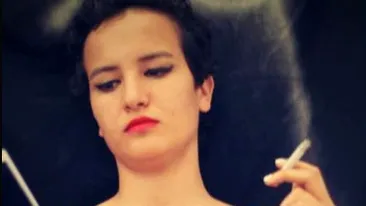 O tanara din Tunisia risca sa fie omorata cu pietre pentru ca a postat o fotografie topless pe Facebook.