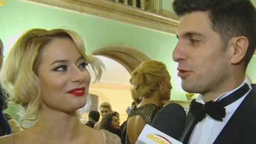 Cosmin este îndrăgostit lulea de Laura Cosoi! La premiile Gopo, nu i-a dat drumul la mână: "M-a atras simplitatea şi modestia ei"