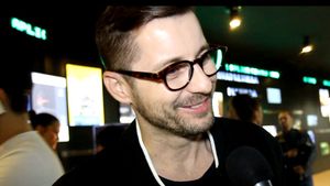 Scandalul Akcent se intensifica! Adi Sina n-a castigat numele trupei. Vezi ce surpriza i-au pregatit Sorin si Mihai