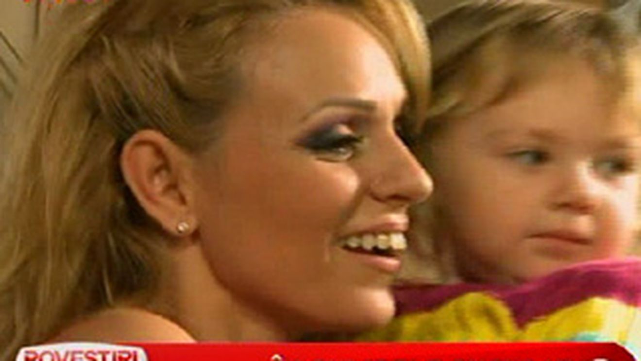 Uite-o pe fetita lui Catrinel Sandu! A venit sa-si sustina mama la "Dansez pentru tine"!