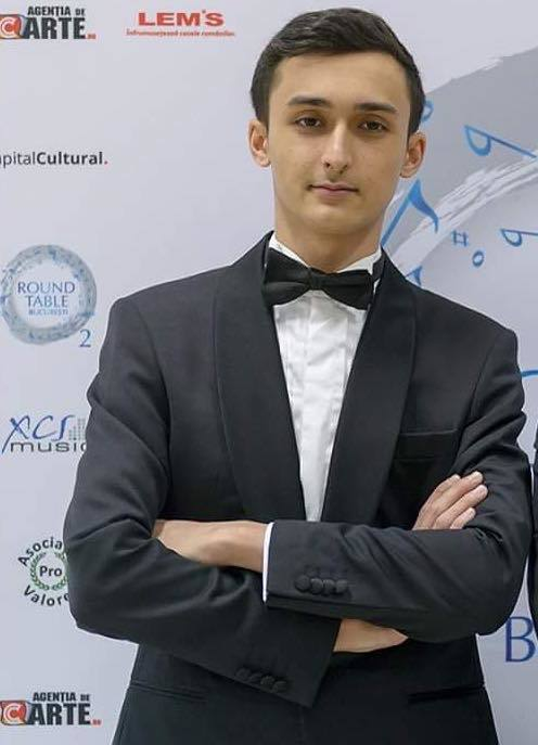Sasha, fiul lui Marcel Pavel.