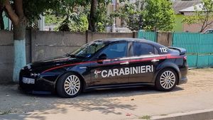 Zidar român, acuzat că a vrut să se însoare cu o italiancă, pentru a-i lua casa. Femeia are probleme psihice. Carabinierii au intervenit