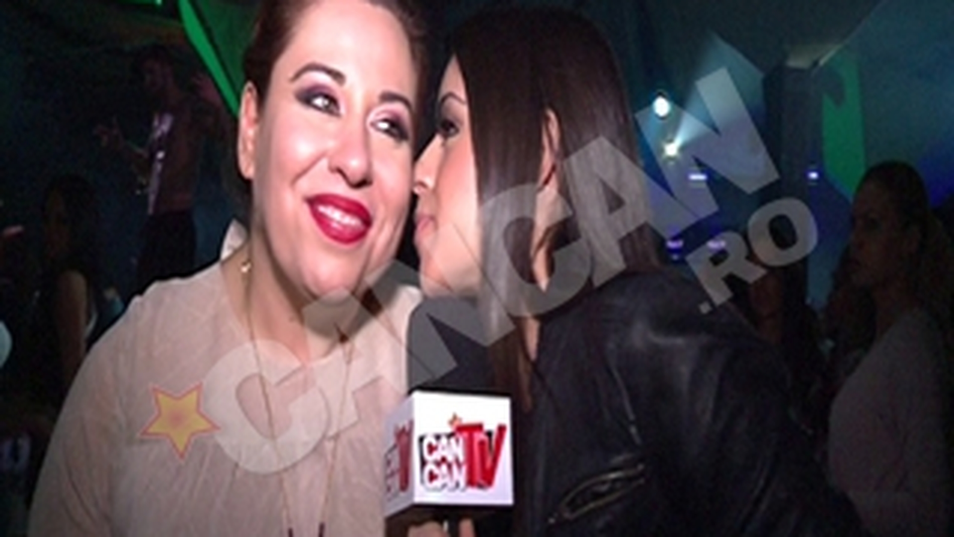 VIDEO Oana Roman tine aproape de Pepe! Si-a serbat ziua cu el si familia lui