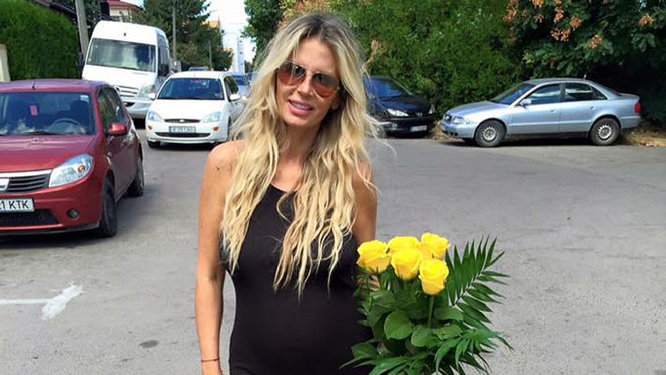 ANDREEA BĂNICĂ a luat foc atunci când o fană i-a scris ASTA! "Ce contează câţi bani am eu sau nu?"