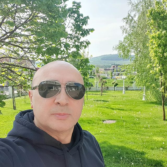 Marcel Pavel a rămas și el fără terenul din Bușteni (Foto: Instagram)