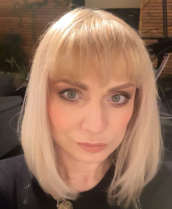Cristina Cioran, imagini emoţionante cu fetiţa sa! Vedeta a publicat prima fotografie cu chipul micuţei