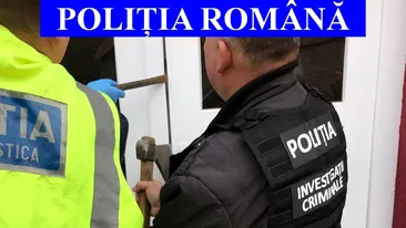 Poliţiştii au găsit fetele dispărute! Au fost duse în străinătate şi forţate să se prostitueze