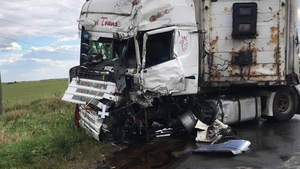 Accident cumplit pe DN1A. Șase persoane au fost implicate, dintre care trei au nevoie de îngrijiri medicale