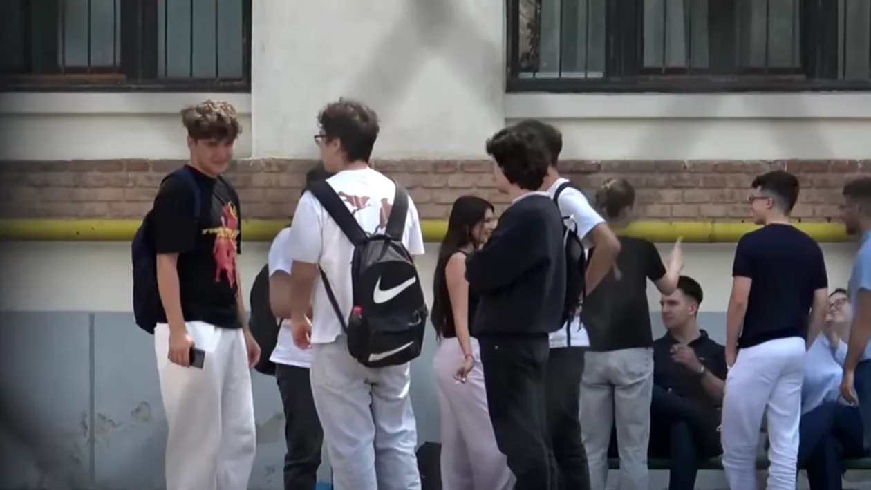 Singurul motiv pentru care tânărul din imagine vrea să promoveze Bacalaureatul 2025: „Doamne-ajută să mă fac...”