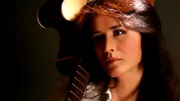 Au avut destine asemanatoare, au murit la fel - Coincidenta stranie: Malina si Madalina, in fotografii identice, realizate la cateva luni distanta!