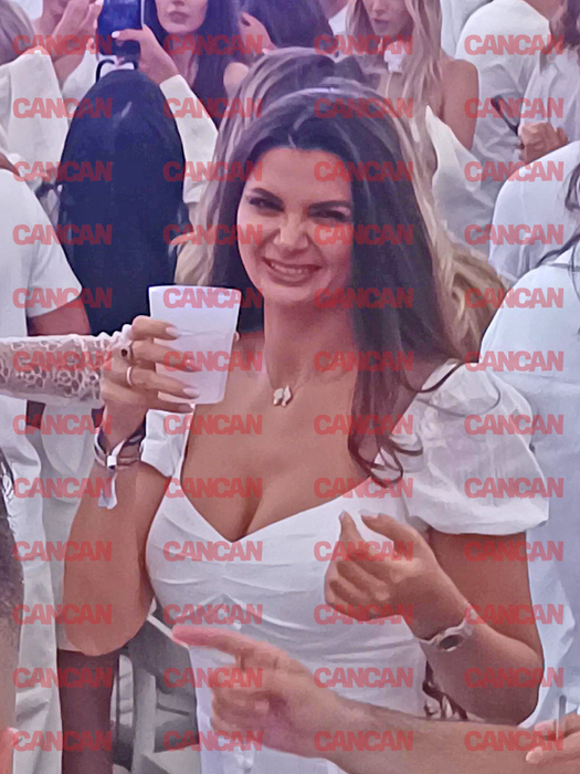 Ramona Gabor, cu paharul sus