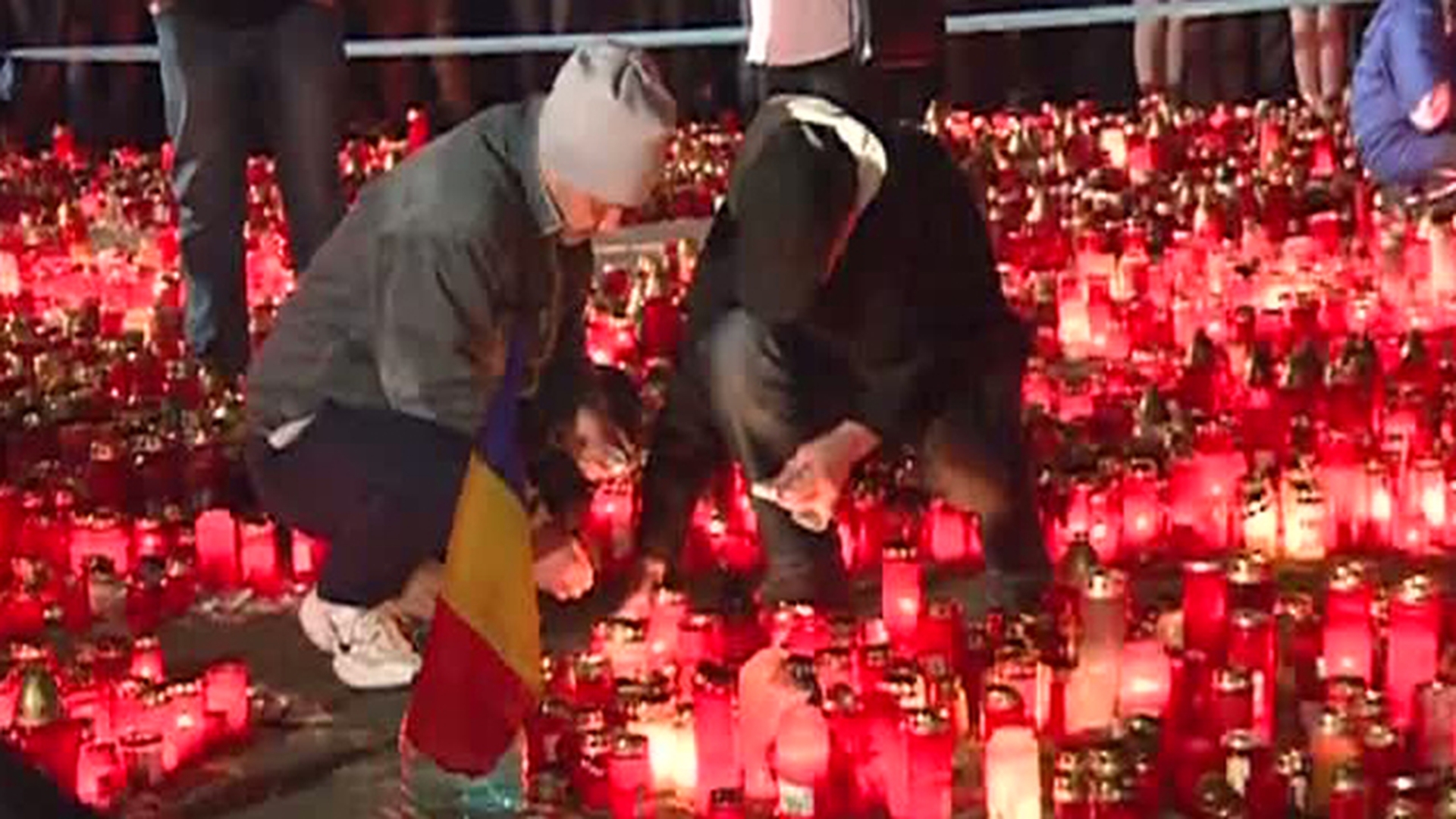 O noua victima a TRAGEDIEI de la Colectiv! Ionut Popescu a MURIT! Povestea vietii tanarului de 32 de ani!