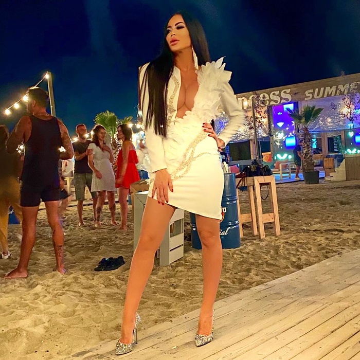 Bianca Pop a dezvăluit adevărul din spatele poveștii celor 1.000 € cash din poșetă! Fosta ispită de la Insula Iubirii a fost desființată de Bote: “Ai uitat când…”