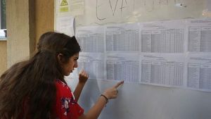 Ordinul a fost publicat în MO. Ce se întâmplă cu elevii care obțin sub media 5 la Evaluarea Națională