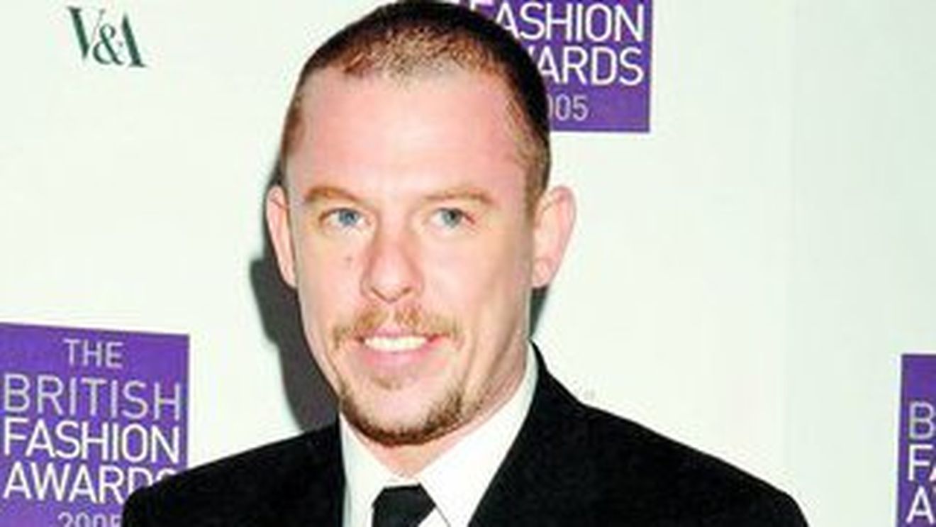 S-a drogat inainte sa se spanzure