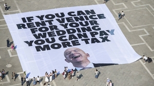 Jeff Bezos și pregătirile pentru "nunta secolului" de la Veneția au stârnit mânia locuitorilor: "Dacă poți închiria Veneția pentru nunta ta..."