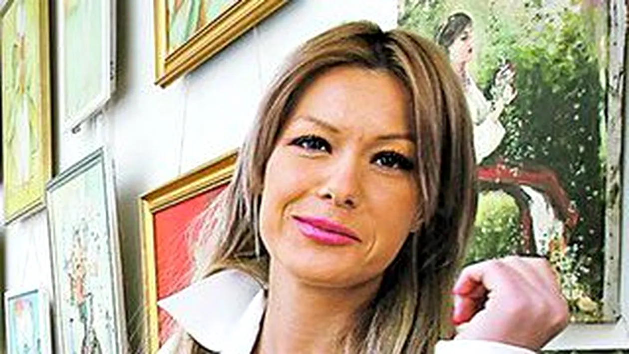 Simona Sensual bea apa sfintita in fiecare dimineata, convinsa fiind ca i s-au facut vraji!Se duce la preot ca sa scoata raul din ea