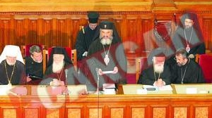 Onoruri militare pentru Teoctist