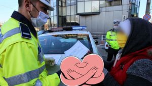 O femeie din Iaşi a fost prinsă de Poliţie pe stradă fără adeverinţă! A început să tremure şi... Ce i-a făcut poliţistul: “Să vă dea Dumnezeu sănătate”