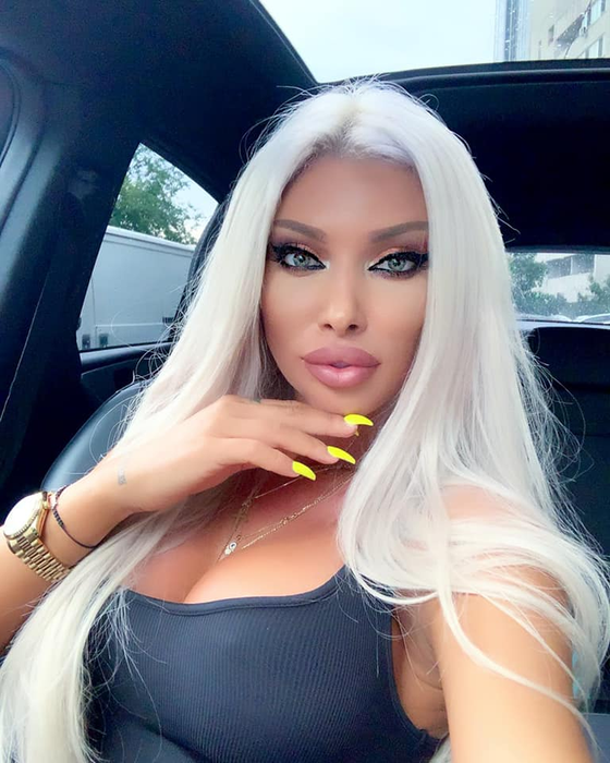Loredana Chivu, imagini +18 la plajă! A luat bikini cu două numere mai mici și a rămas cu „rușinica” la vedere