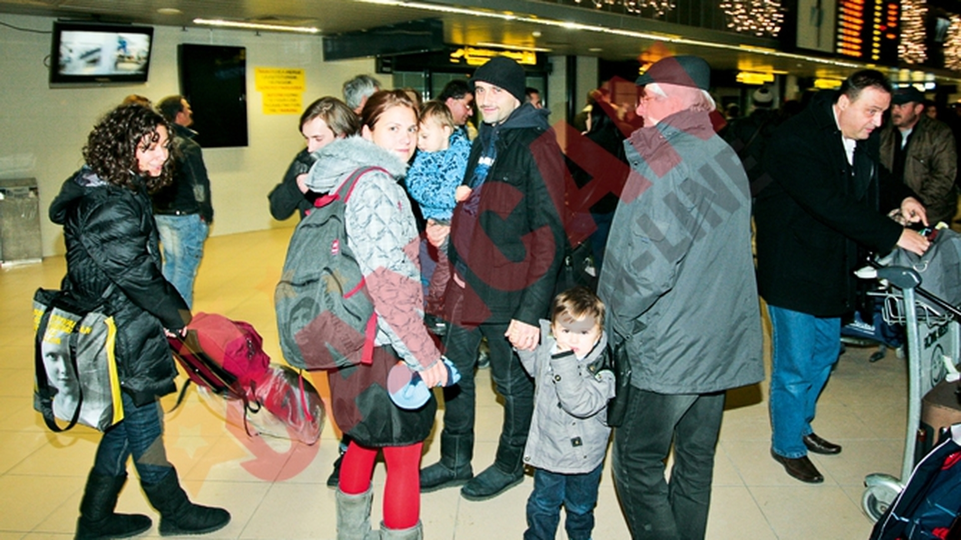 Calin Goia nu a fost in vacanta cu familia lui! Si-a lasat sotia singura cu copiii in avion