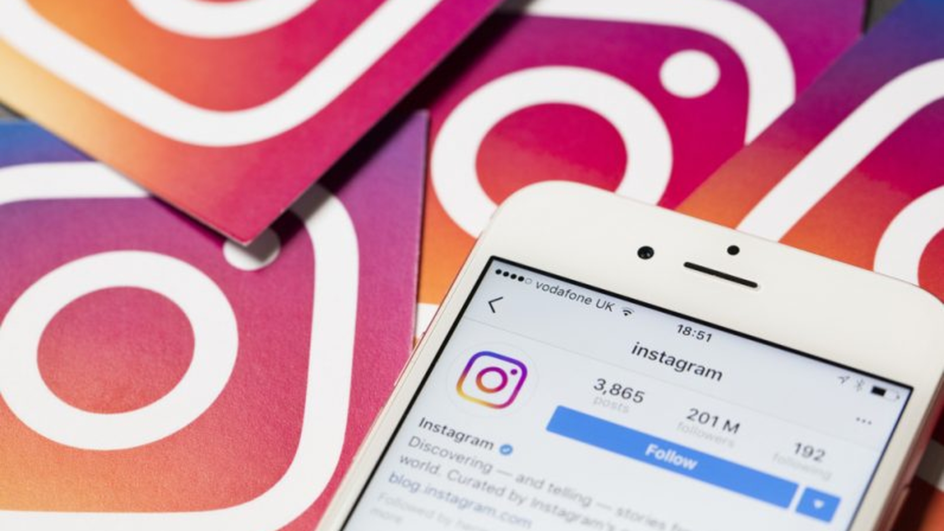 Instagram va ascunde numărul like-urilor, pentru a “înlătura presiunea” resimțită de utilizatori