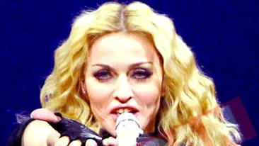 Vine cu unul dintre copiii sai la Bucuresti