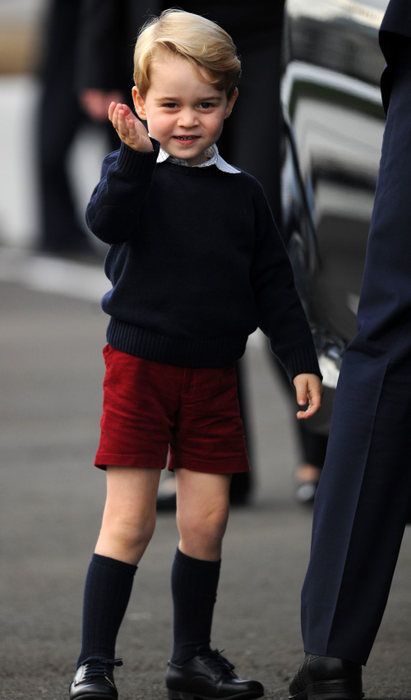 Şocant! Prinţul George, ameninţat cu moartea de ISIS!