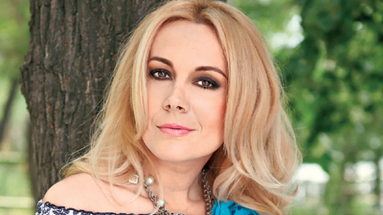 Iubeşte de 20 de ani acelaşi bărbat! Dana Săvuică ştie secretul unei căsnicii perfecte: Nu-ţi călca soţul în picioare!