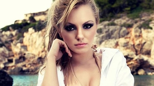 Alexandra Stan l-a dat uitarii pe Tudor Chirila. ”Sunt fierbinte si pregatita pentru….”