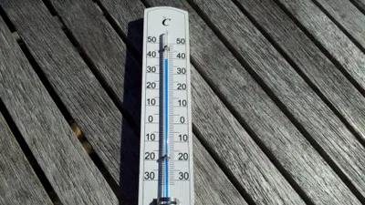 În 2 MINUTE, îți RĂCOREȘTI casa cu acest simplu truc