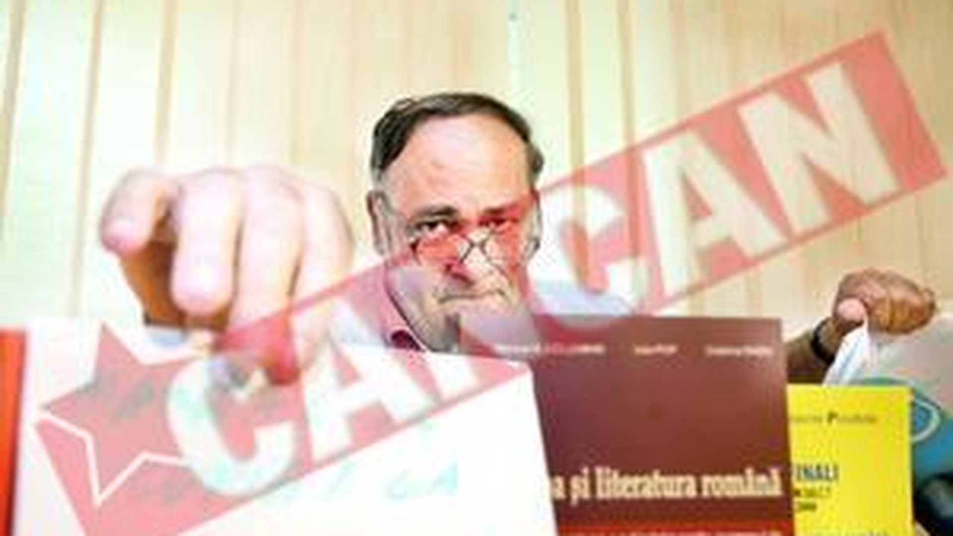 Vrea sa-i ia "capul" ministrului Adomnitei
