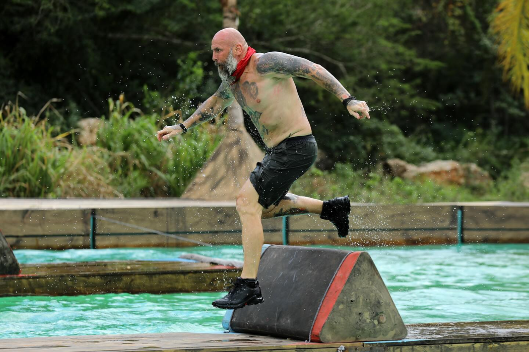 Fostul component al echipei Faimoșilor a divulgat detalii de culise de la Survivor ALL STARS, emisiune difuzată la Pro TV în fiecare marți, miercuri și joi, de la 21:30 (Foto: Instagram)