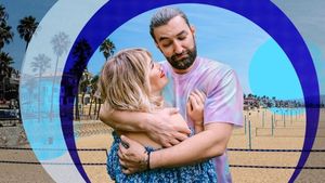 Smiley și Gina Pistol, protagoniștii unor imagini controversate. Gestul făcut de artist i-a scandalizat pe români: ”Ce țăran ești!”