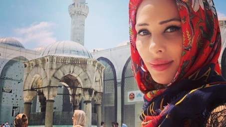 Iulia Vântur, însărcinată cu Salman Khan?! "Sper să fiu o mamă responsabilă și bună"