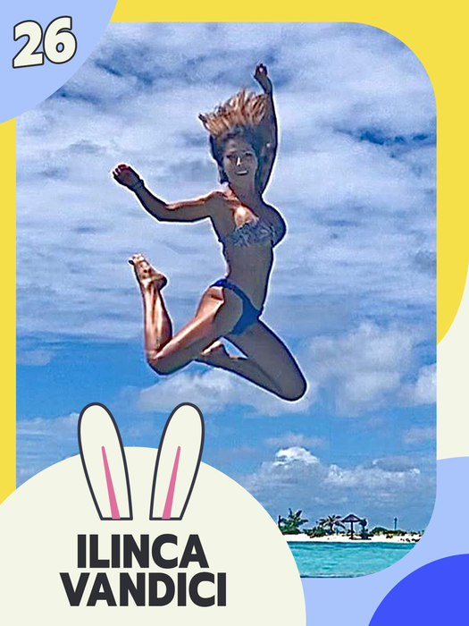 Top 40 dive care țopăie ca “iepurașii” pe plajă. A început noul sezon la mare. Antonia, Flavia Mihășan, Delia… Cine e cea mai “apetisantă”?