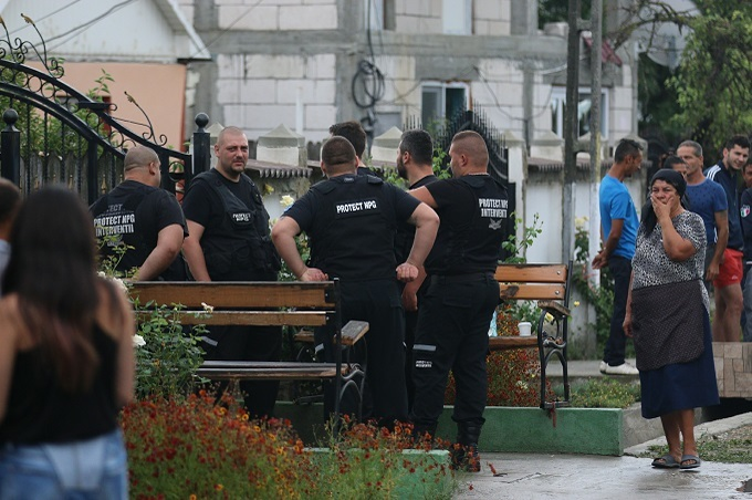 Imagini unice! Ce nu s-a văzut la înmormântarea Denisei
