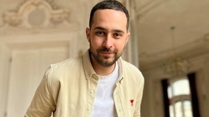 Ce a făcut Edmond Niculușcă la 3 săptămâni după scandalul „Merdeneaua”. Patronul de la „Mița Biciclista” a ieșit în stradă