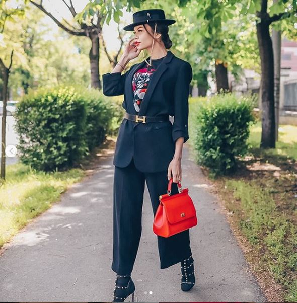 Miss “Planet 2019” l-a combinat pe Domnul Rimă! Primele imagini cu noul cuplu. Cum și-au “oficializat” relația + multe alte detalii