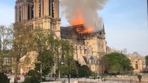 Autoritățile franceze anchetează posibile fapte de neglijență în cazul incendiului de la Notre Dame